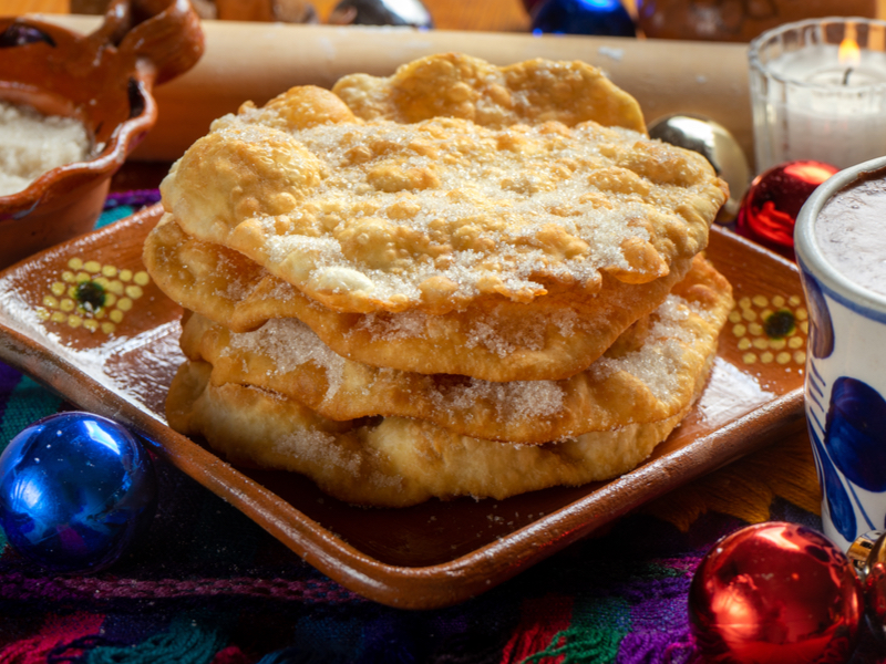 Cuando se acercan las fiestas decembrinas en México, los aromas de los platillos típicos llegan a nosotros apenas los invocamos con el pensamiento. Una de estas deliciosas preparaciones son los…