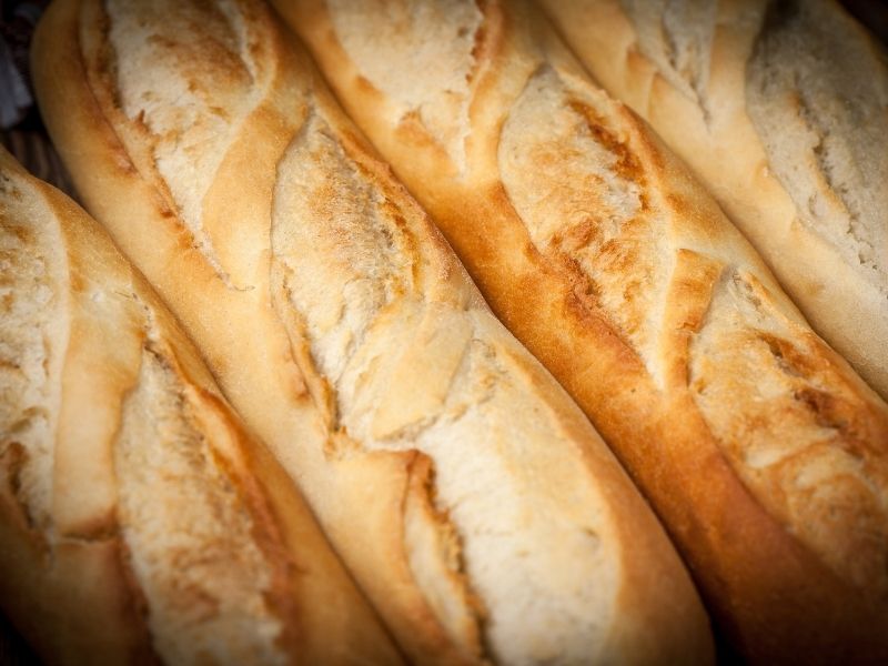 Sabemos que la baguette es un pan mundialmente conocido por su sabor, su tradición y su versatilidad para disfrutar con distintas preparaciones. En esta ocasión, te contaremos un poco de…