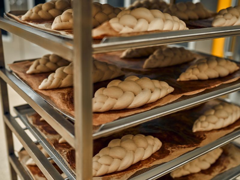 La eficiencia en la producción de panadería es esencial para garantizar que se cumplan las demandas de los clientes de manera oportuna, así como reducir los costos de producción. A…