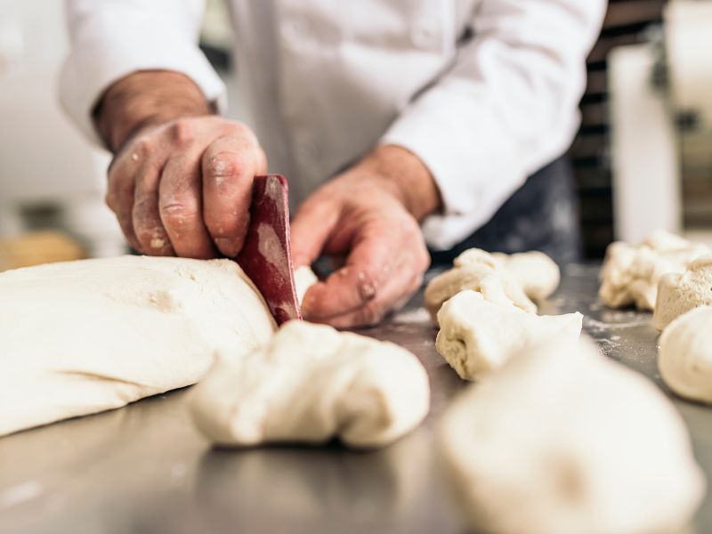 La panadería es un arte que va más allá de mezclar harina, agua y levadura. Los panaderos apasionados buscan constantemente técnicas para llevar sus creaciones a nuevos niveles de sabor,…