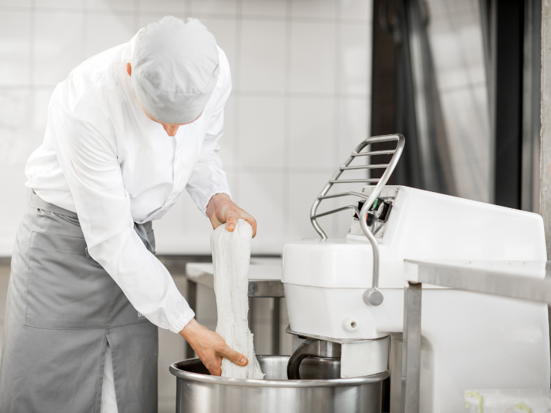 La amasadora es una de las piezas fundamentales en cualquier panadería, ya que ahorra mucho tiempo y esfuerzo para los panaderos. Sin embargo, con la amplia variedad de modelos y…