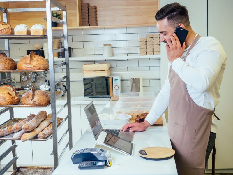 La panadería no es simplemente un oficio, es un arte que combina habilidades técnicas, creatividad y pasión. Como panadero es importante enfocarse en la formación especializada para abrir las puertas…