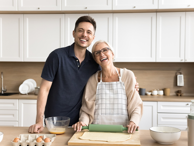 pan-tradicion-amor-dia-de-las-madres-2025 En cada hogar, hay olores que se quedan grabados en la memoria. Para muchos, el aroma del pan recién horneado es uno de ellos. Y es que el pan no…